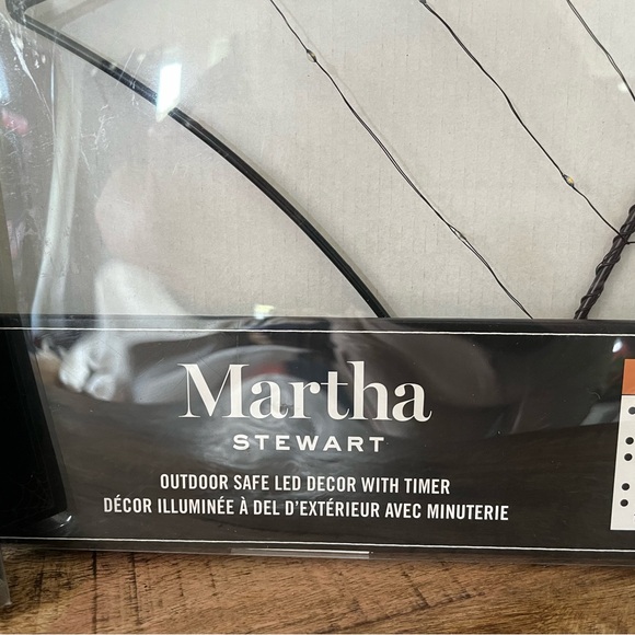 Martha Stewart lighted cobwebs new with tags battery operated with timer set of2 - Picture 4 of 7